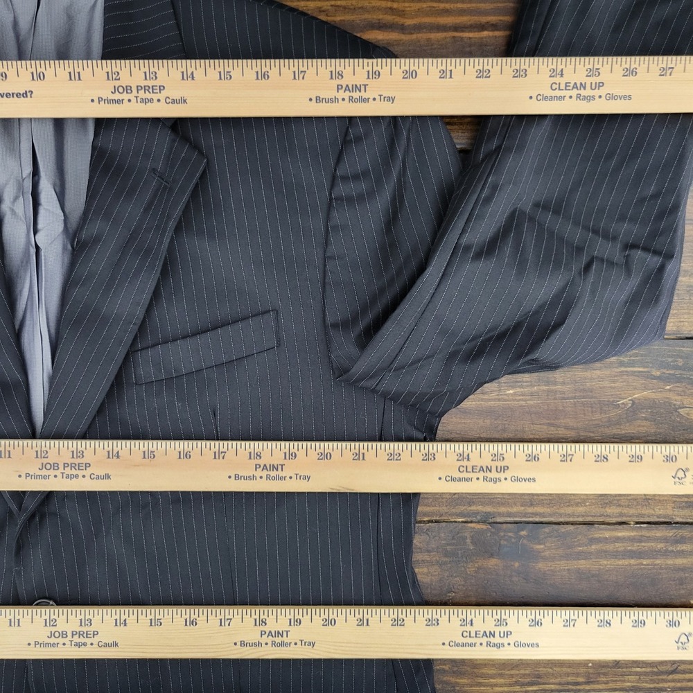 Ralph Lauren Men's Sport Coat Blazer Two Button Black Pin Striped Wool Size 44R - Picture 3 of 14